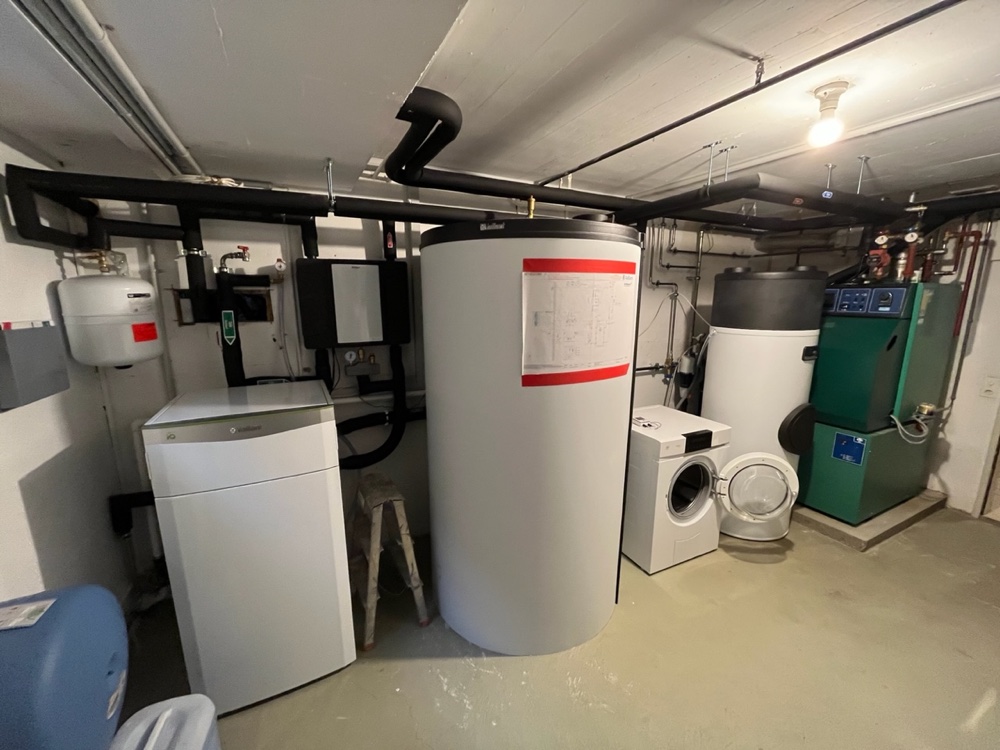 Links neu und rechts alt. Parallel betrieben für reibungslosen Übergang.